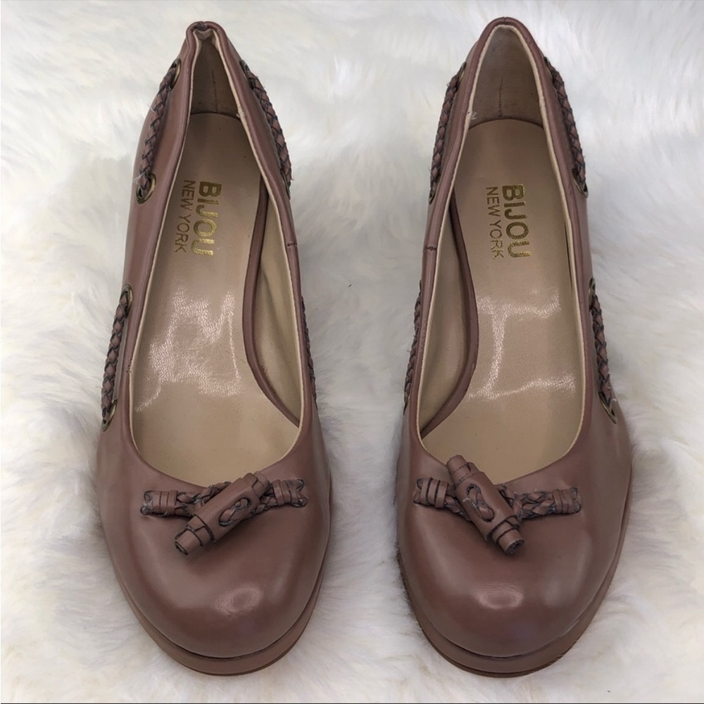 BIJOU New York TopSlider Taupe Heel Size 7.5